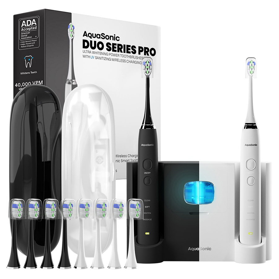 Image 8: AquaSonic Toothbrush